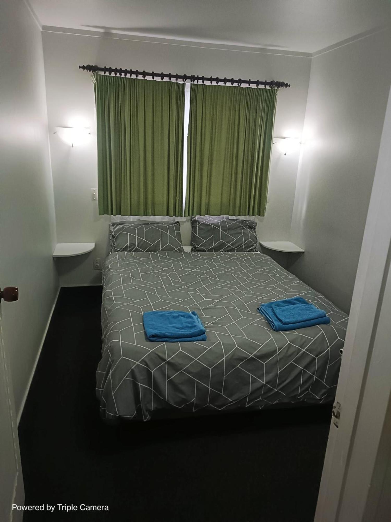 The Cave Motel Левин Екстериор снимка